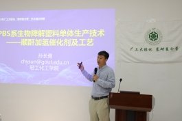 表达和维护同学的利益